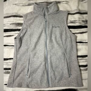 Columbia Light Gray Sleeveless Fleece Vest
